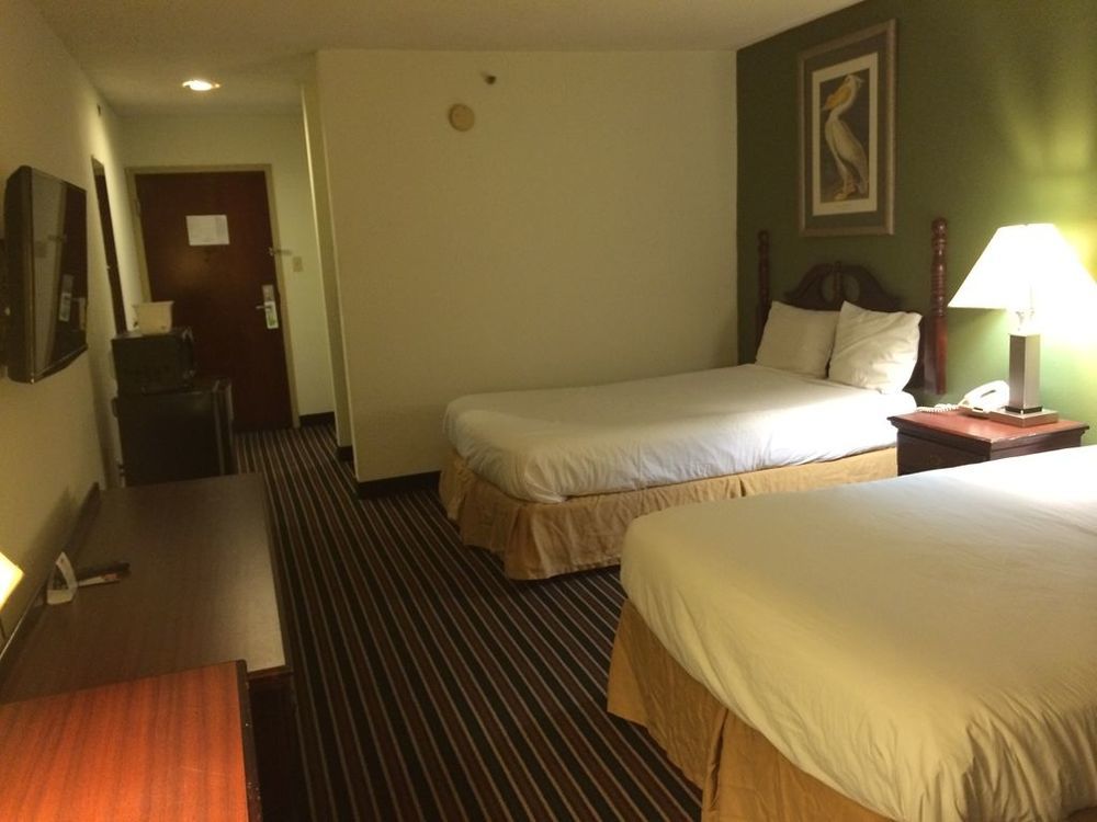 Executive Inn And Suites Baker Room photo